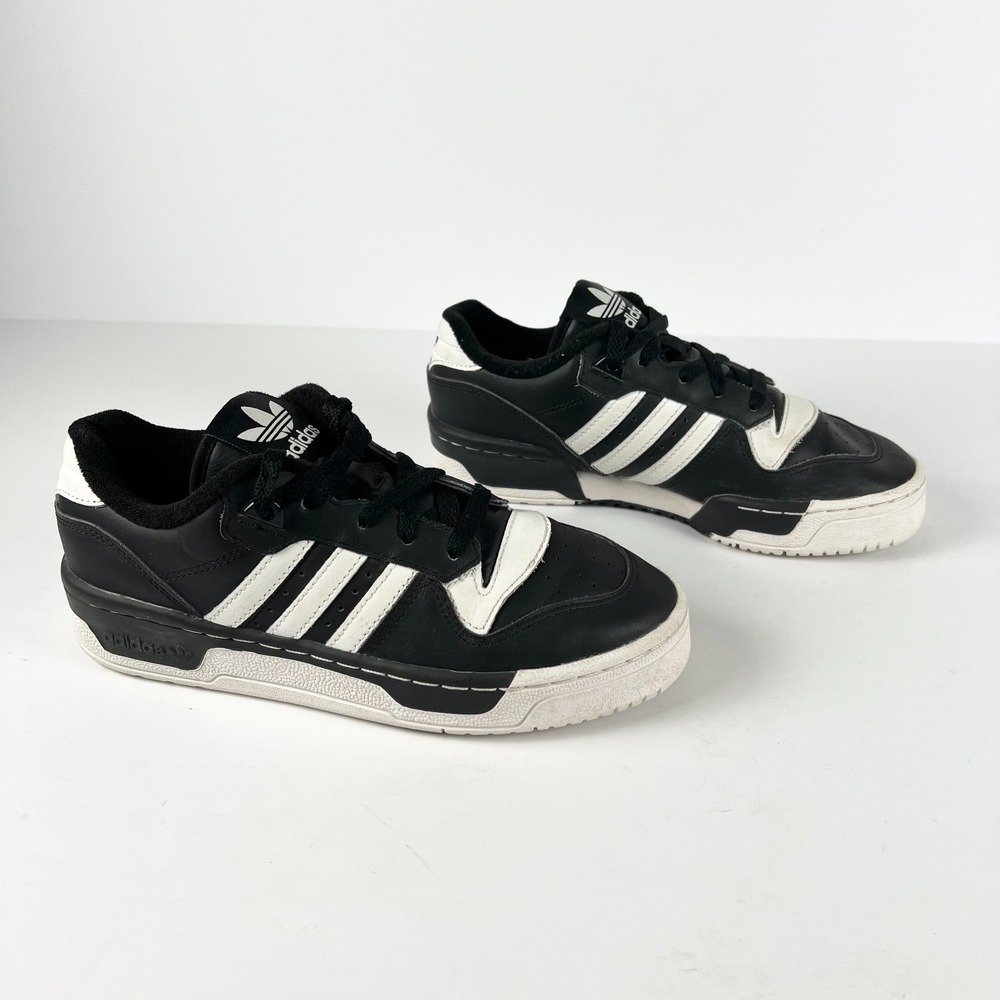 ADIDAS Rivalry Low Youth Size‎ 5 US 4.5 UK Black & White Sports Casual